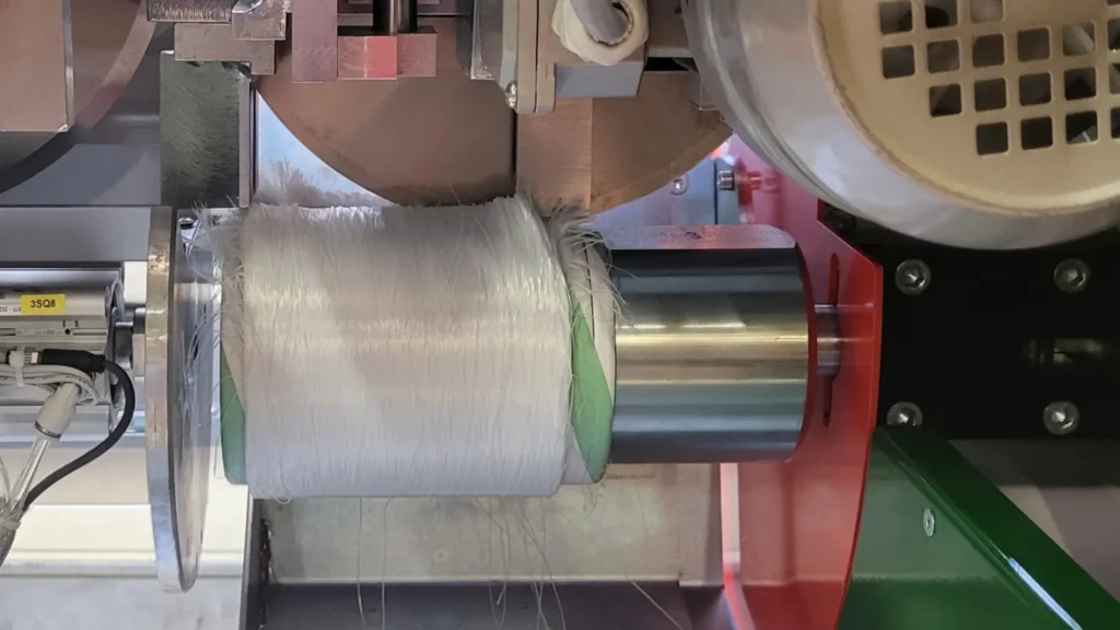 Bobbin stripper for cylindrical and conical tubes